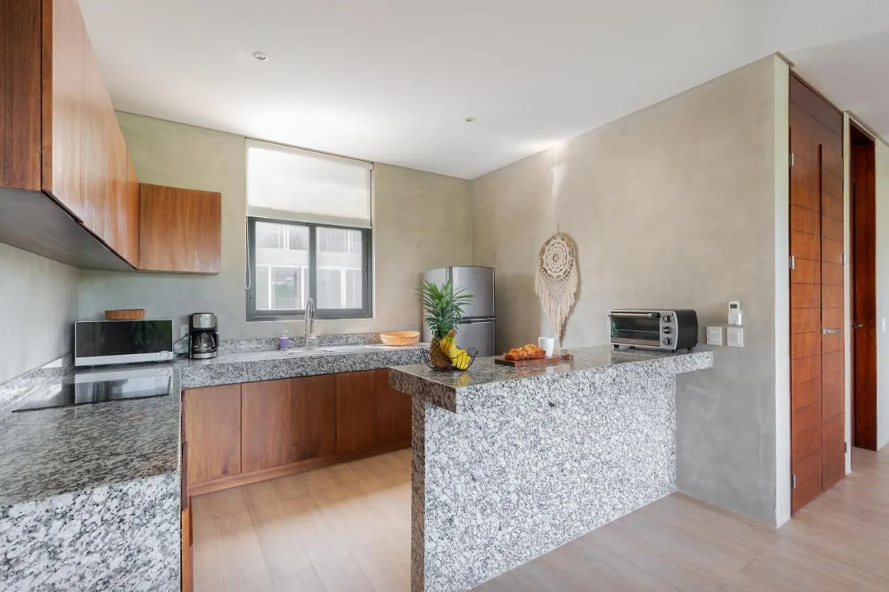 Modern 4Br Apartment In La Veleta With Rooftop Pool, Amazing Amenities & Incredible Jungle View Τουλούμ